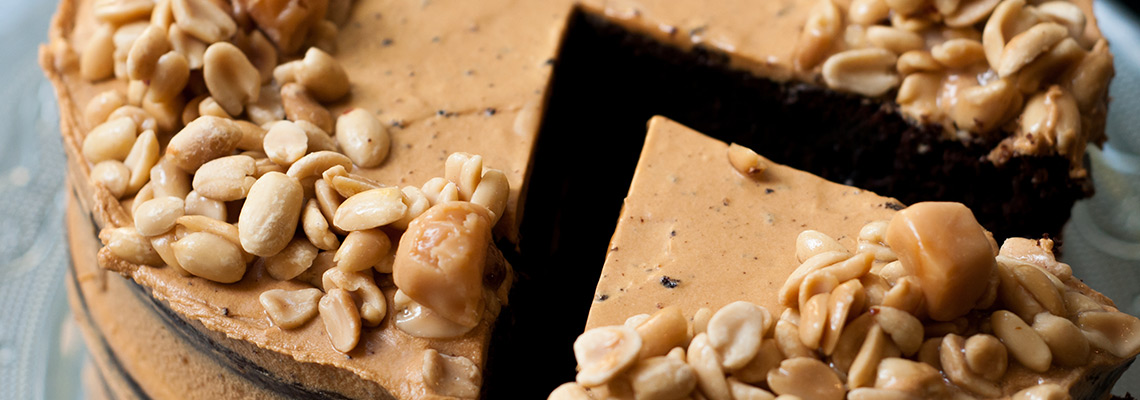 Tarta de chocolate con cacahuete